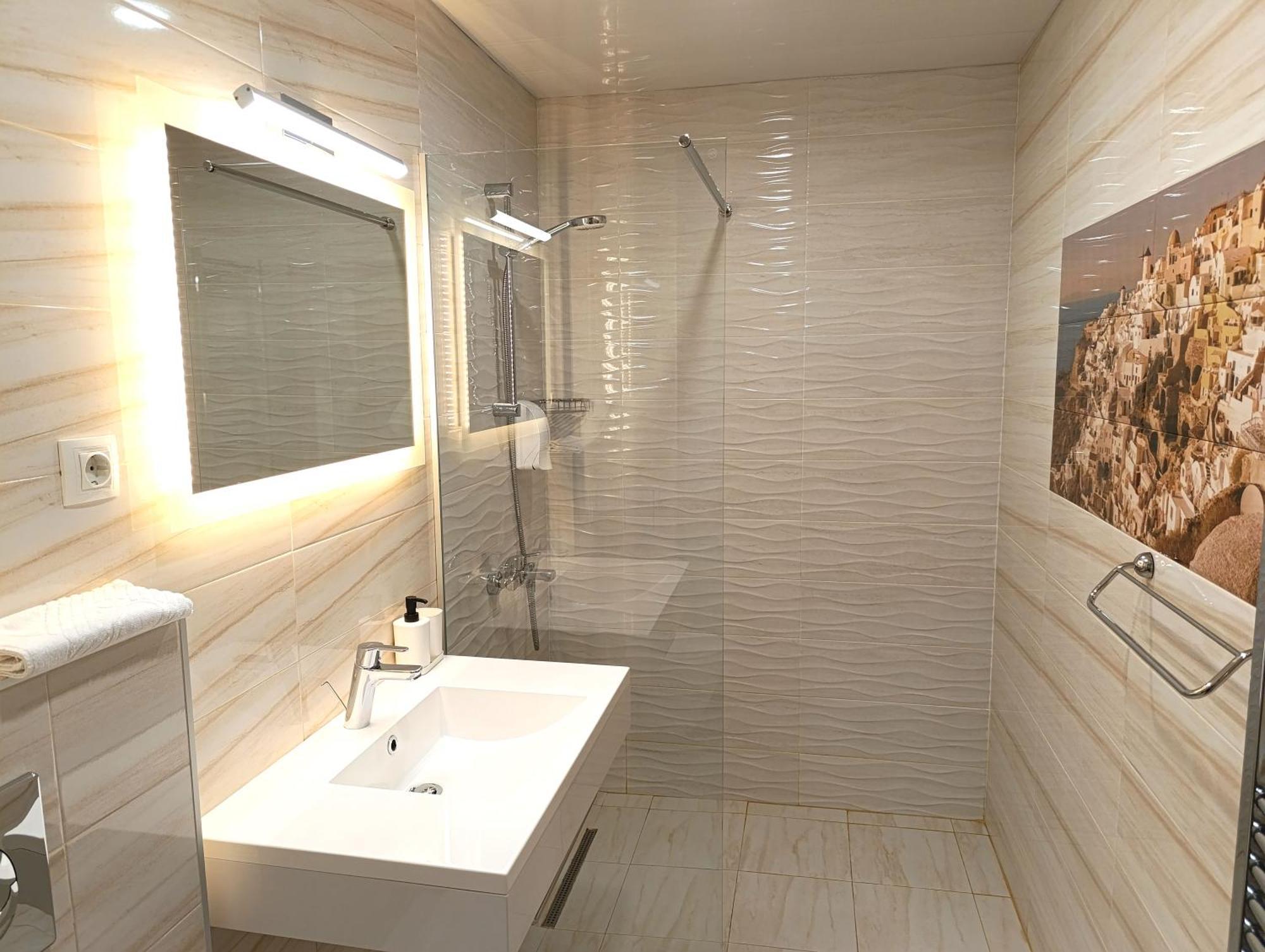 Lime House Aparthotel Kyustendil ภายนอก รูปภาพ
